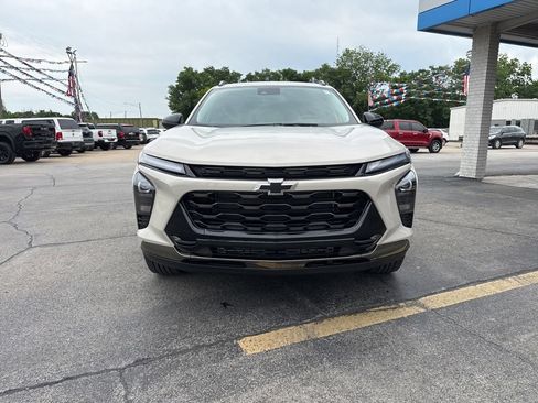 New 2026 Chevrolet Trax ACTIV w/ Sunroof Package FWD image 9