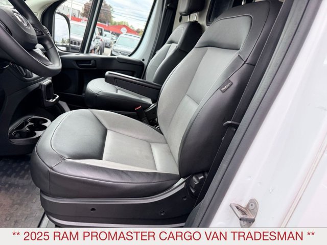Used 2025 RAM ProMaster 2500 w/ Convenience Group FWD image 12