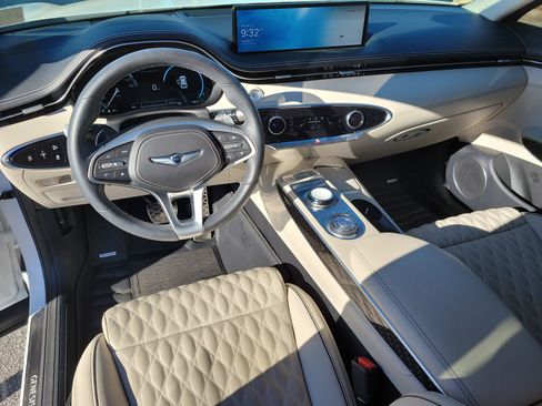 Used 2023 Genesis GV70 3.5T Sport w/ Sport Prestige Package image 21