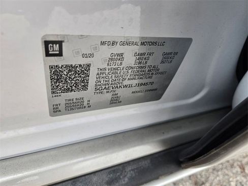 Used 2020 Buick Enclave Essence w/ Sound and Sites Package image 16