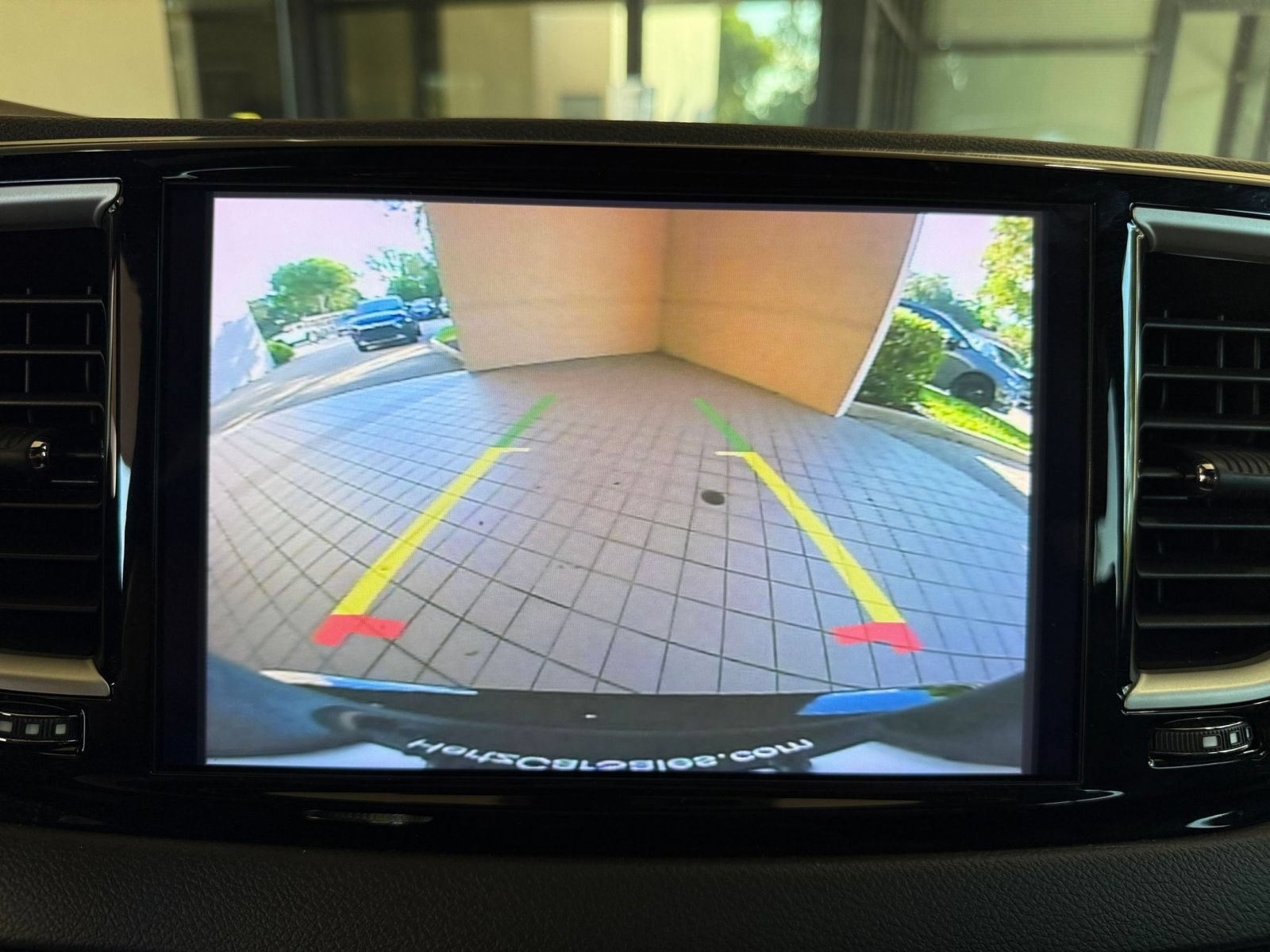 Used 2025 Chrysler Pacifica Select FWD image 25
