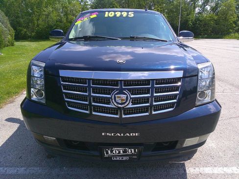 Used 2008 Cadillac Escalade AWD image 4