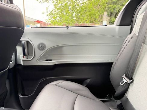 Used 2021 Toyota Sienna XSE w/ XSE Plus Package FWD image 27
