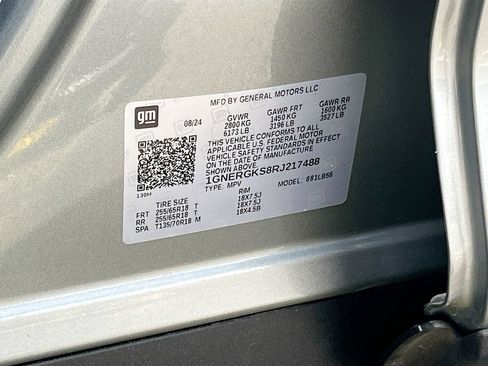 Used 2024 Chevrolet Traverse LT FWD image 32