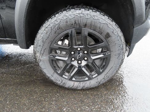 New 2025 Chevrolet Colorado Trail Boss w/ Midnight Edition image 9