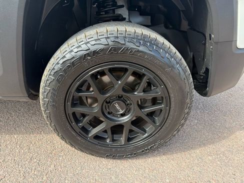 Used 2016 Jeep Renegade Trailhawk AWD/4WD image 12