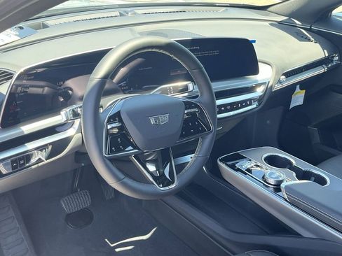 New 2025 Cadillac Lyriq Luxury image 2