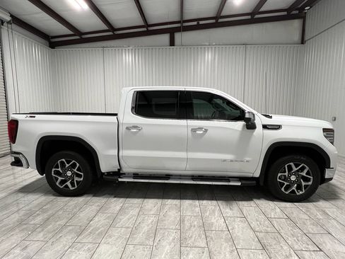 New 2026 GMC Sierra 1500 SLT image 6