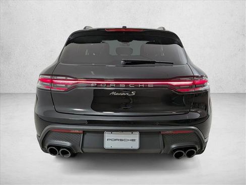 Certified 2025 Porsche Macan S image 10