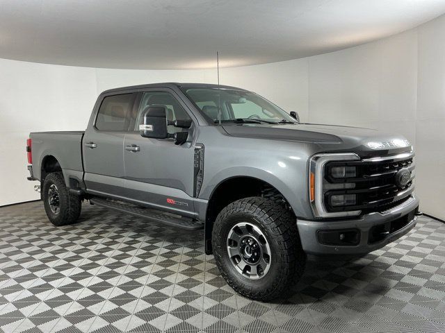 Used 2023 Ford F350 Lariat w/ Lariat Ultimate Package AWD/4WD image 3