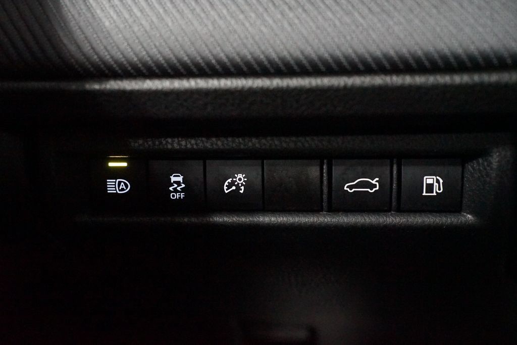 Certified 2025 Toyota Camry SE FWD image 25