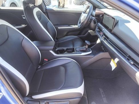 Certified 2025 Kia K4 GT-Line w/ GT-Line Premium Package image 18