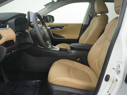 Used 2025 Toyota RAV4 Limited w/ Weather Package image 24