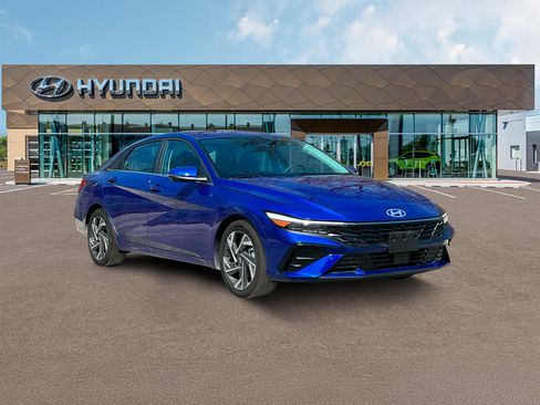 New 2025 Hyundai Elantra Limited image 11
