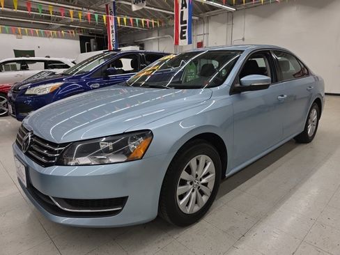Used 2013 Volkswagen Passat 2.5 S FWD image 3