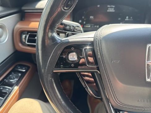 Used 2022 Lincoln Aviator Reserve w/ Equipment Group 201A image 25