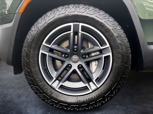 Used 2025 Rivian R1T Adventure image 8