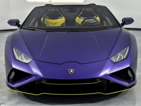 Used 2021 Lamborghini Huracan EVO RWD image 5