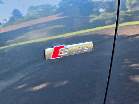 Used 2018 Audi Q3 2.0T Premium Plus w/ Premium Plus Package AWD/4WD image 34