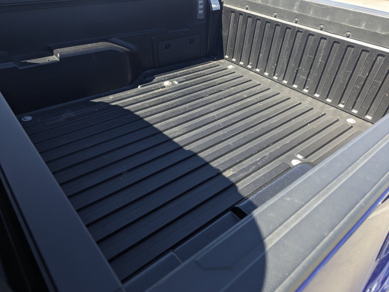 Used 2023 Toyota Tacoma SR5 RWD image 8