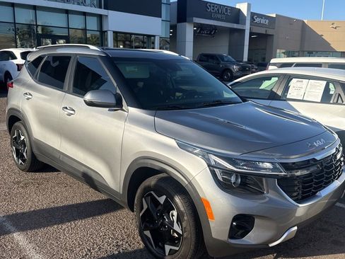Used 2025 Kia Seltos EX FWD image 1