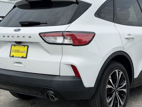 Used 2021 Ford Escape SE w/ SE Sport Appearance Package FWD image 8