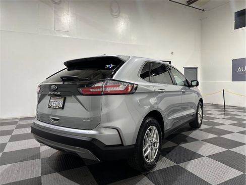 Used 2022 Ford Edge SEL image 5