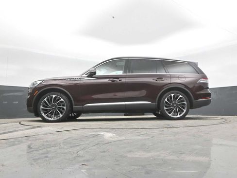 Used 2020 Lincoln Aviator Reserve w/ Equipment Group 202A AWD/4WD image 39