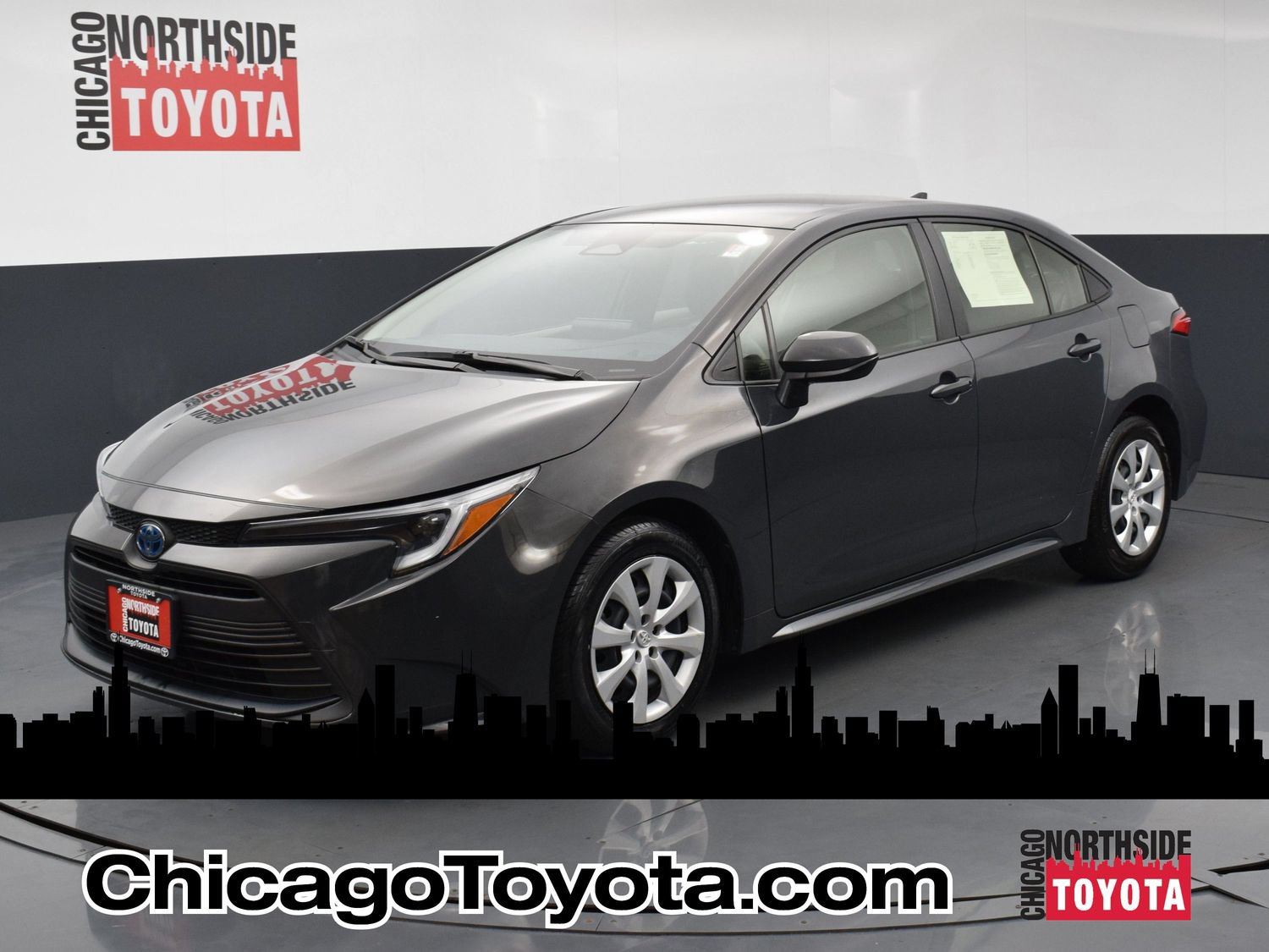Used 2025 Toyota Corolla LE FWD image 1
