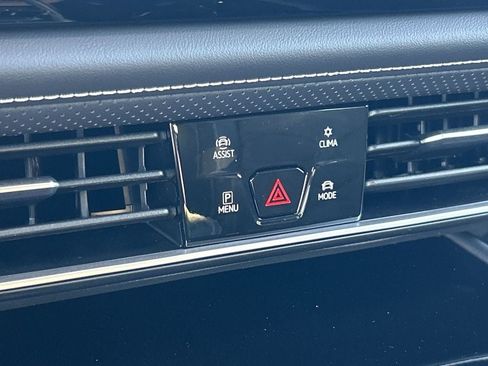 New 2026 Volkswagen Atlas Cross Sport SE FWD image 24