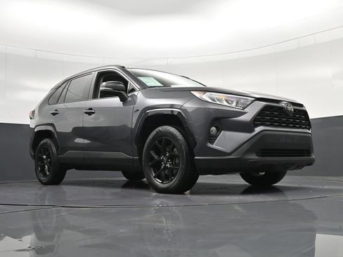 Used 2021 Toyota RAV4 XLE FWD image 32
