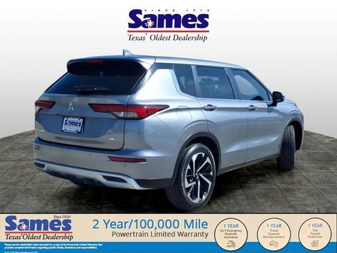 Used 2023 Mitsubishi Outlander SE FWD image 3