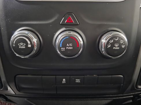 Used 2022 RAM 1500 Classic SLT image 37