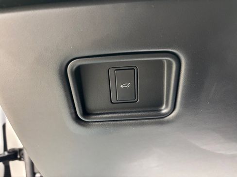 Used 2024 Land Rover Range Rover Sport Dynamic SE image 21