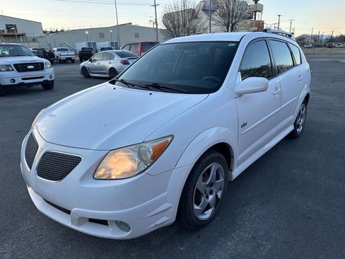 Used 2007 Pontiac Vibe w/ Sun And Sound Package image 4
