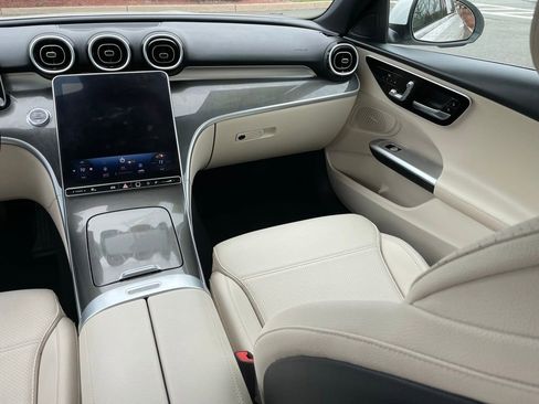 Used 2023 Mercedes-Benz C 300 4MATIC Sedan image 10