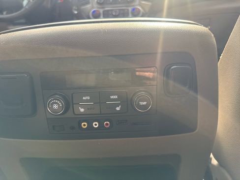 Used 2015 Chevrolet Tahoe LT image 30