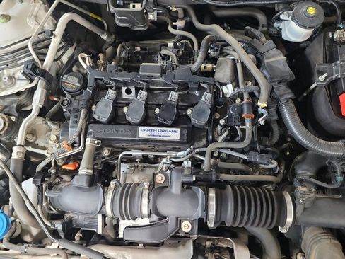 Used 2018 Honda Accord LX image 30