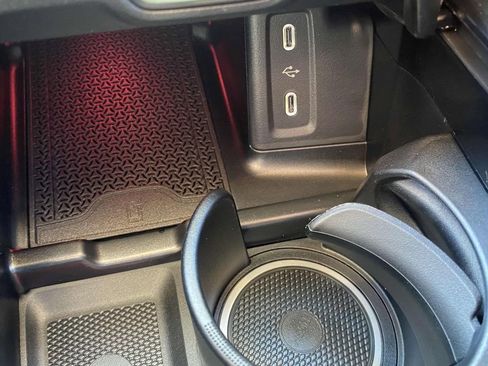 Certified 2025 Mercedes-Benz GLC 300 4MATIC image 25