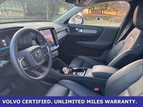 Certified 2025 Volvo XC40 B5 Plus image 17