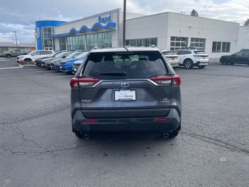 Used 2024 Toyota RAV4 LE image 7