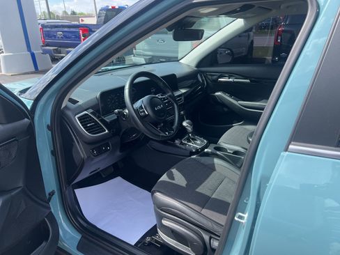 Used 2024 Kia Seltos S AWD/4WD image 24