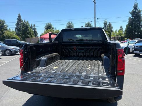 Used 2024 Chevrolet Silverado EV W/T AWD/4WD image 36