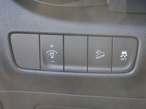 Certified 2023 Hyundai Kona SEL image 21