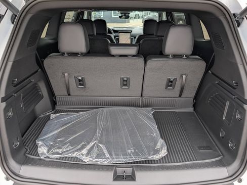 New 2026 GMC Acadia Elevation AWD/4WD image 13