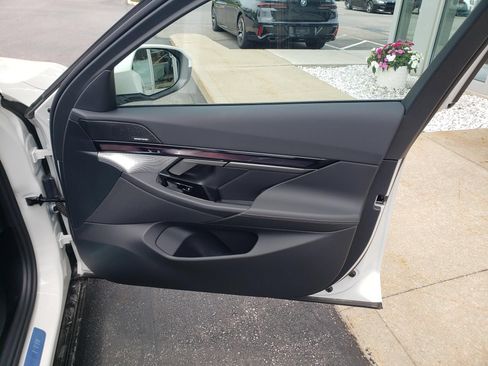 New 2027 BMW 530i xDrive w/ M Sport Package AWD/4WD image 18