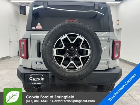 New 2026 Ford Bronco Outer Banks image 4