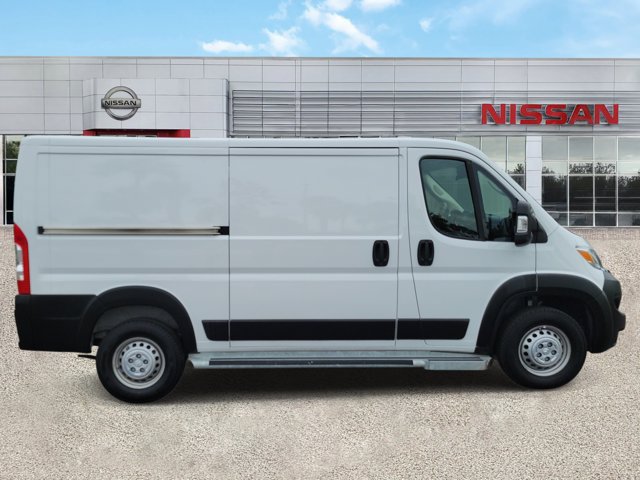 Used 2025 RAM ProMaster 2500 w/ U-Haul Equipment Group FWD image 8