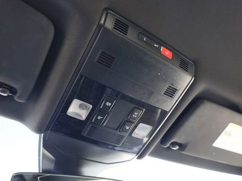 Used 2025 Volkswagen Jetta Sport FWD image 22