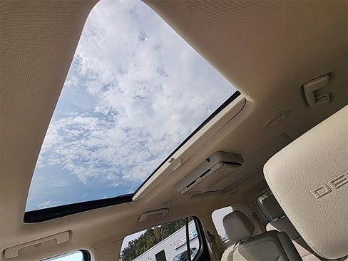 Used 2020 GMC Acadia Denali w/ Denali Ultimate Package image 26